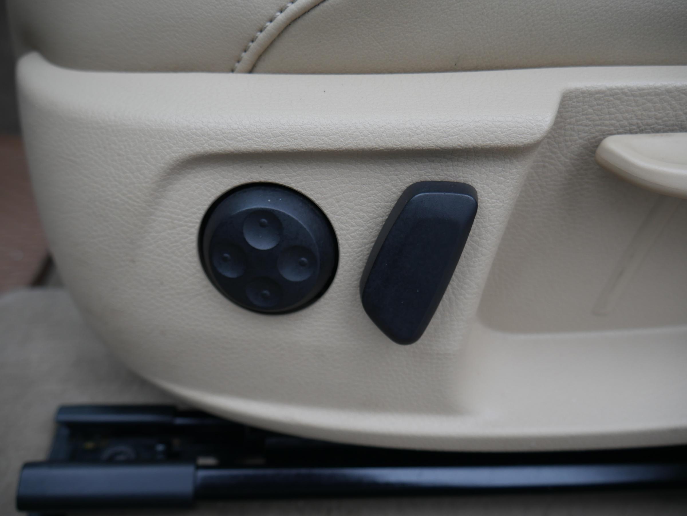 Volkswagen Passat, 2014 - pohled č. 18