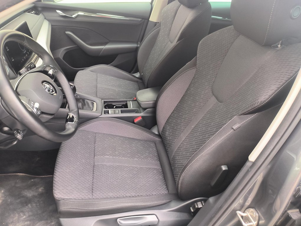 Škoda Octavia IV 1.5 TSi Style