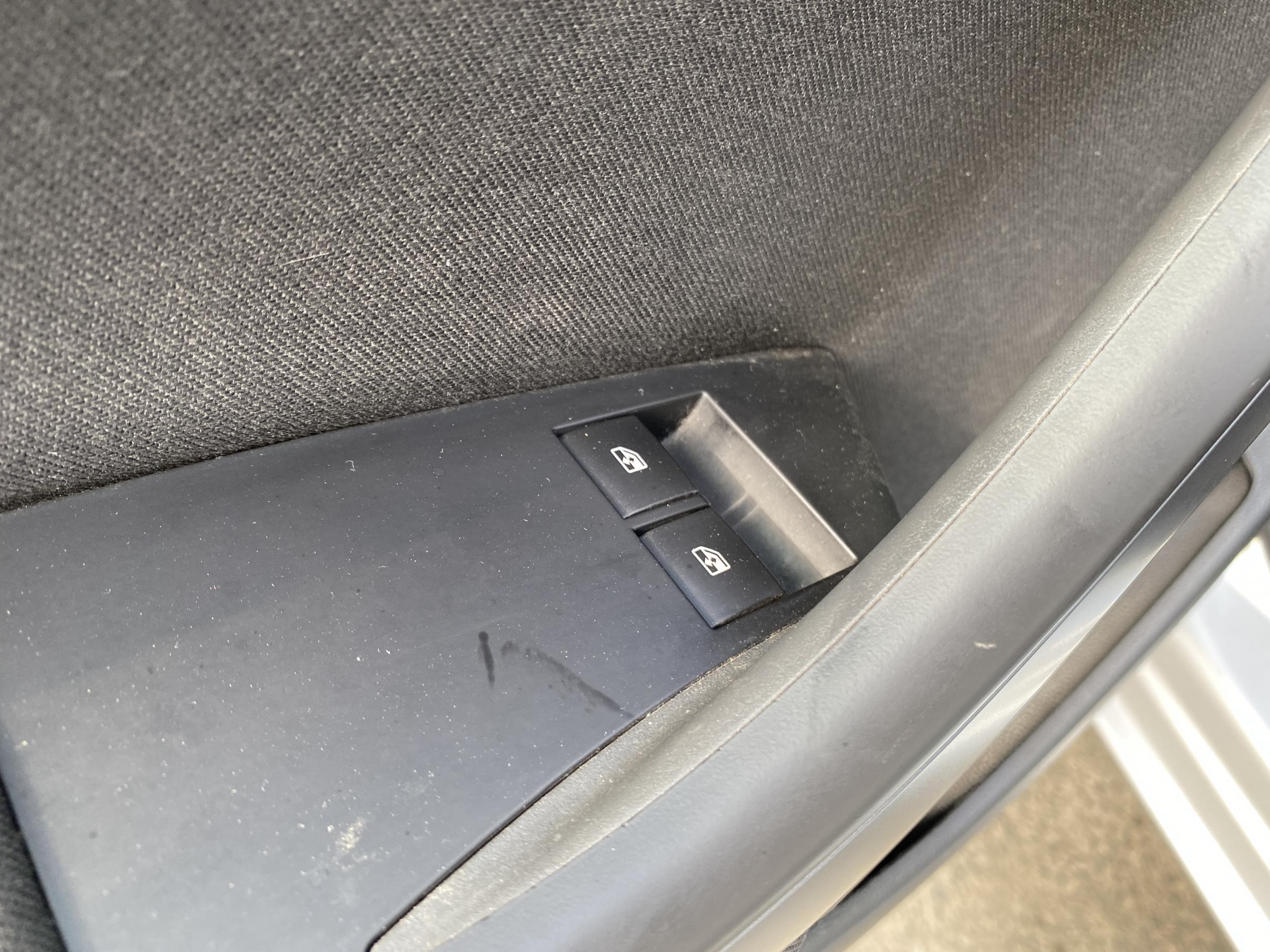 Opel Astra, 2015 - pohled č. 13