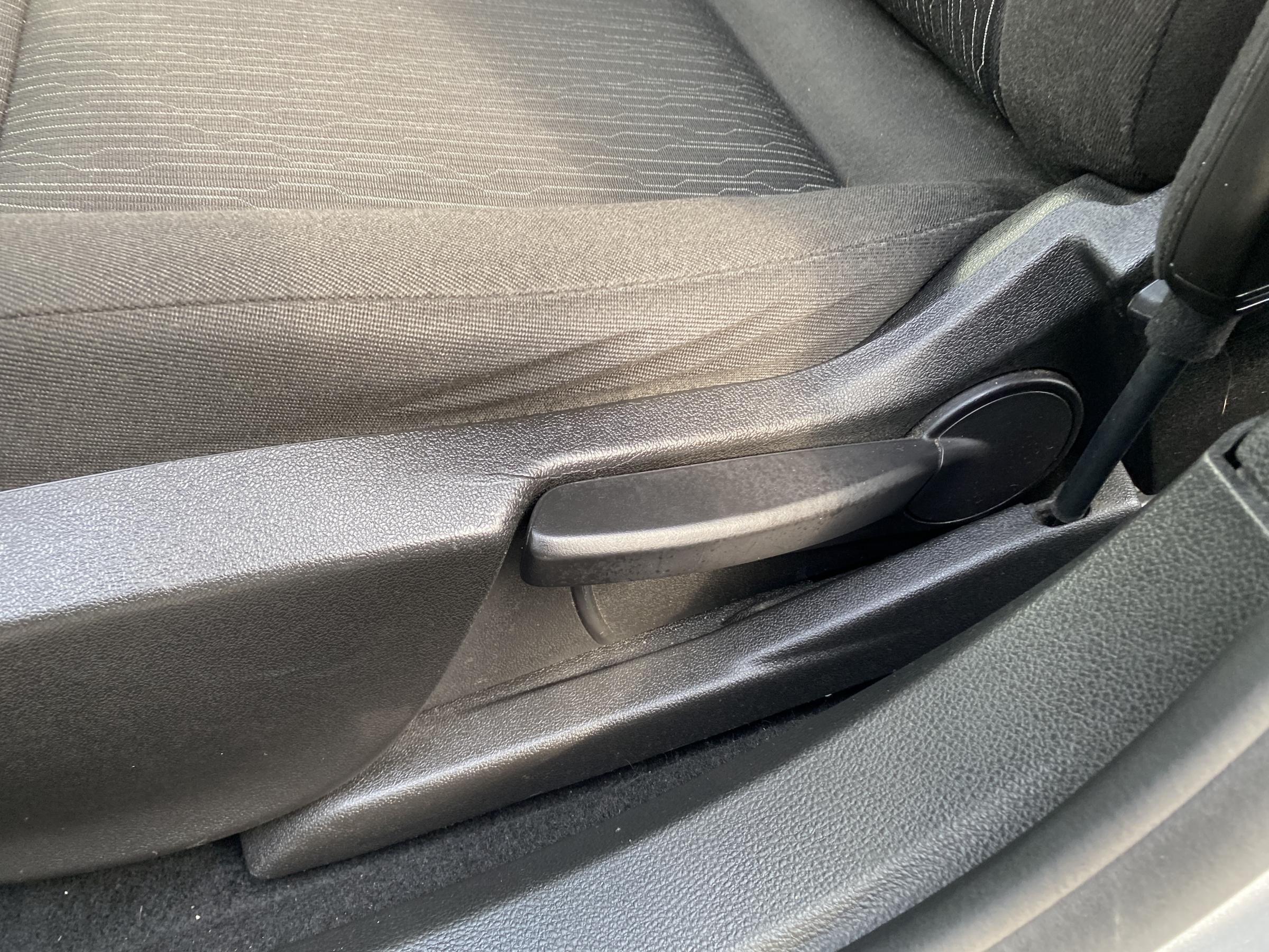 Opel Astra, 2015 - pohled č. 14