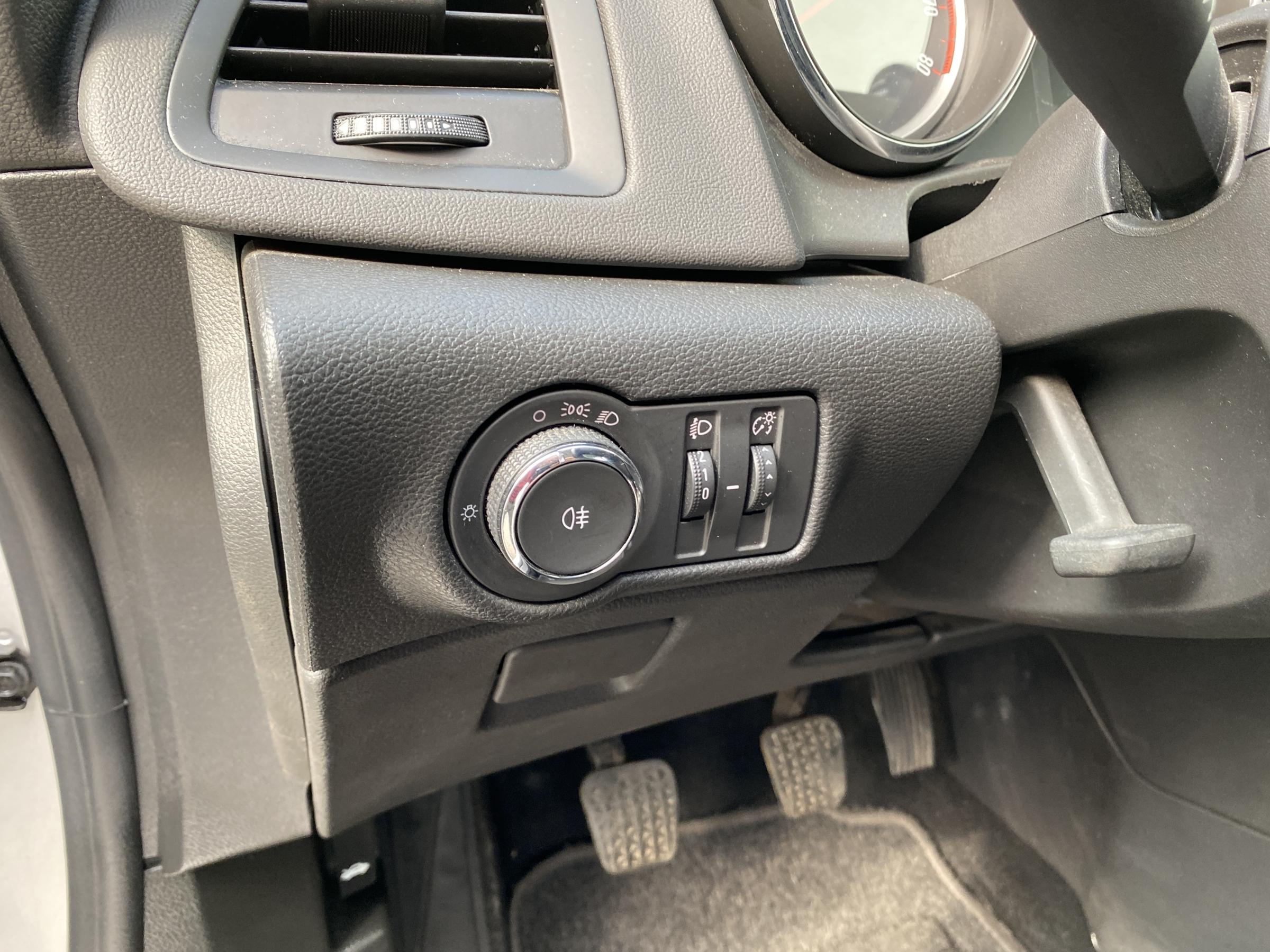 Opel Astra, 2015 - pohled č. 15