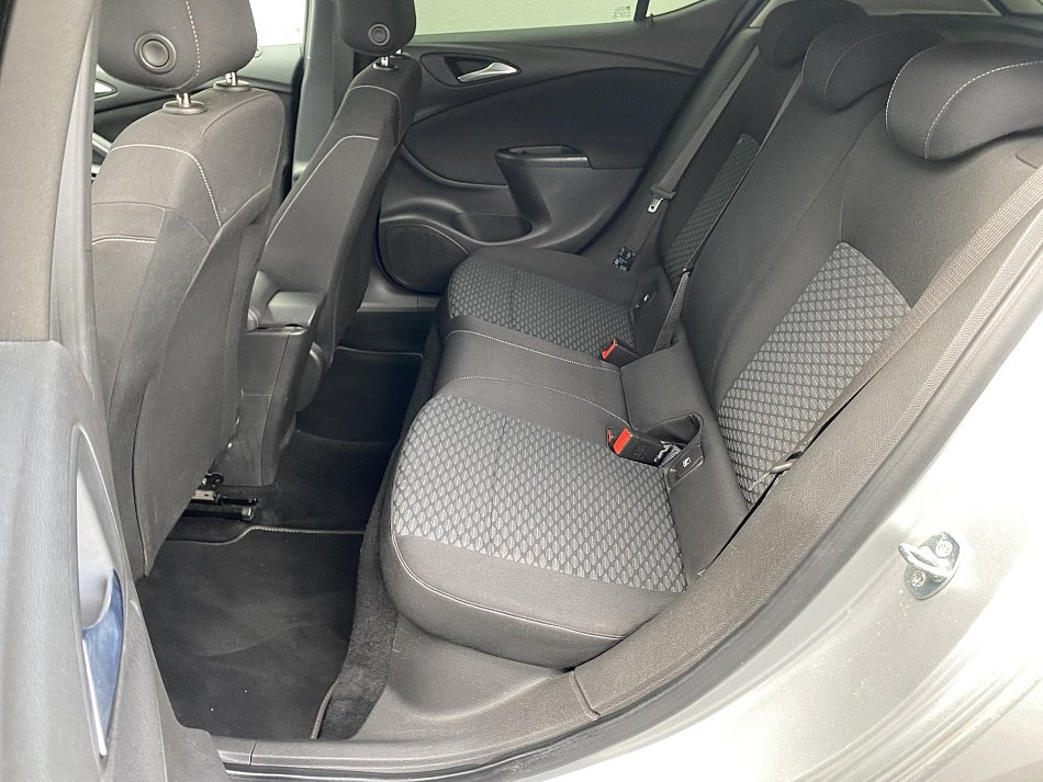 Opel Astra 1.6 CDTi Edition