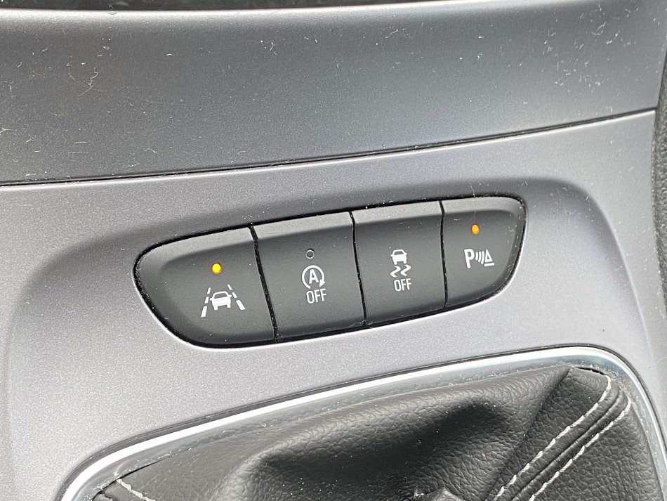 Opel Astra 1.6 CDTi Edition