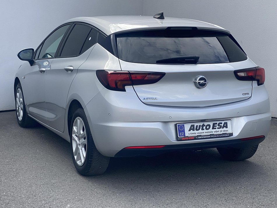 Opel Astra 1.6 CDTi Edition