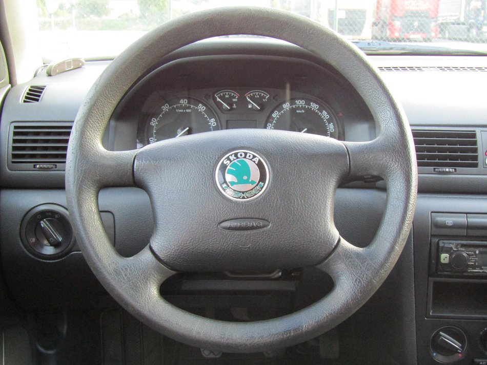 Škoda Octavia 1.6 MPi 