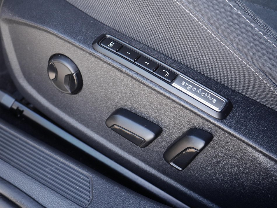 Volkswagen Golf 2.0 TDi Style