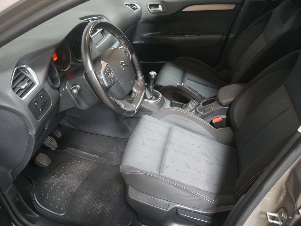 Citroën C4 1.6i 