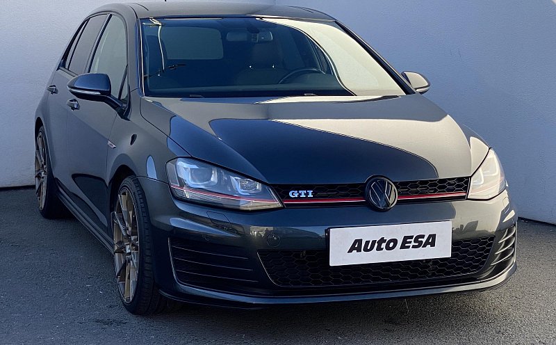 Volkswagen Golf 2.0 TSI GTi