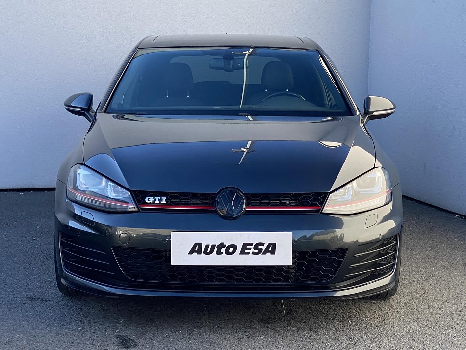 Volkswagen Golf 2.0 TSI GTi
