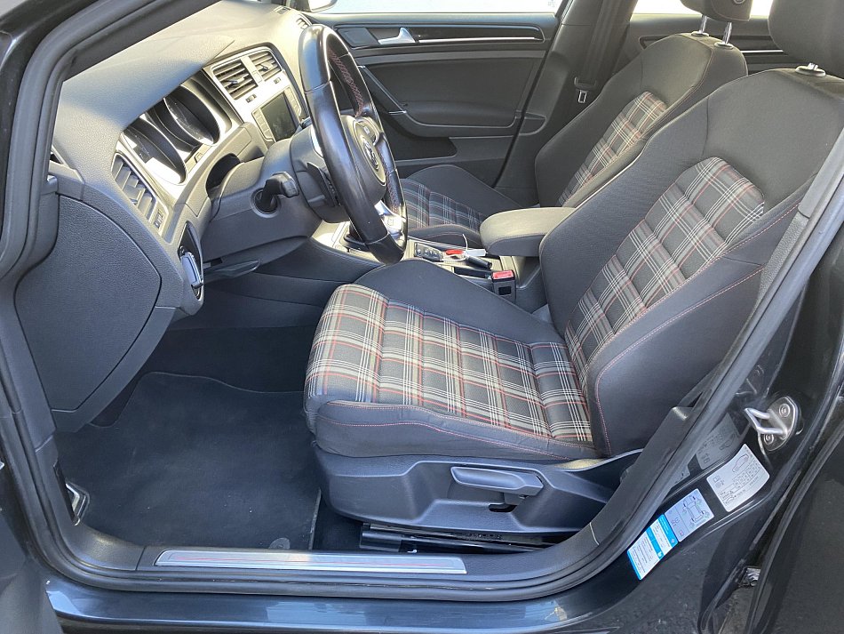 Volkswagen Golf 2.0 TSI GTi