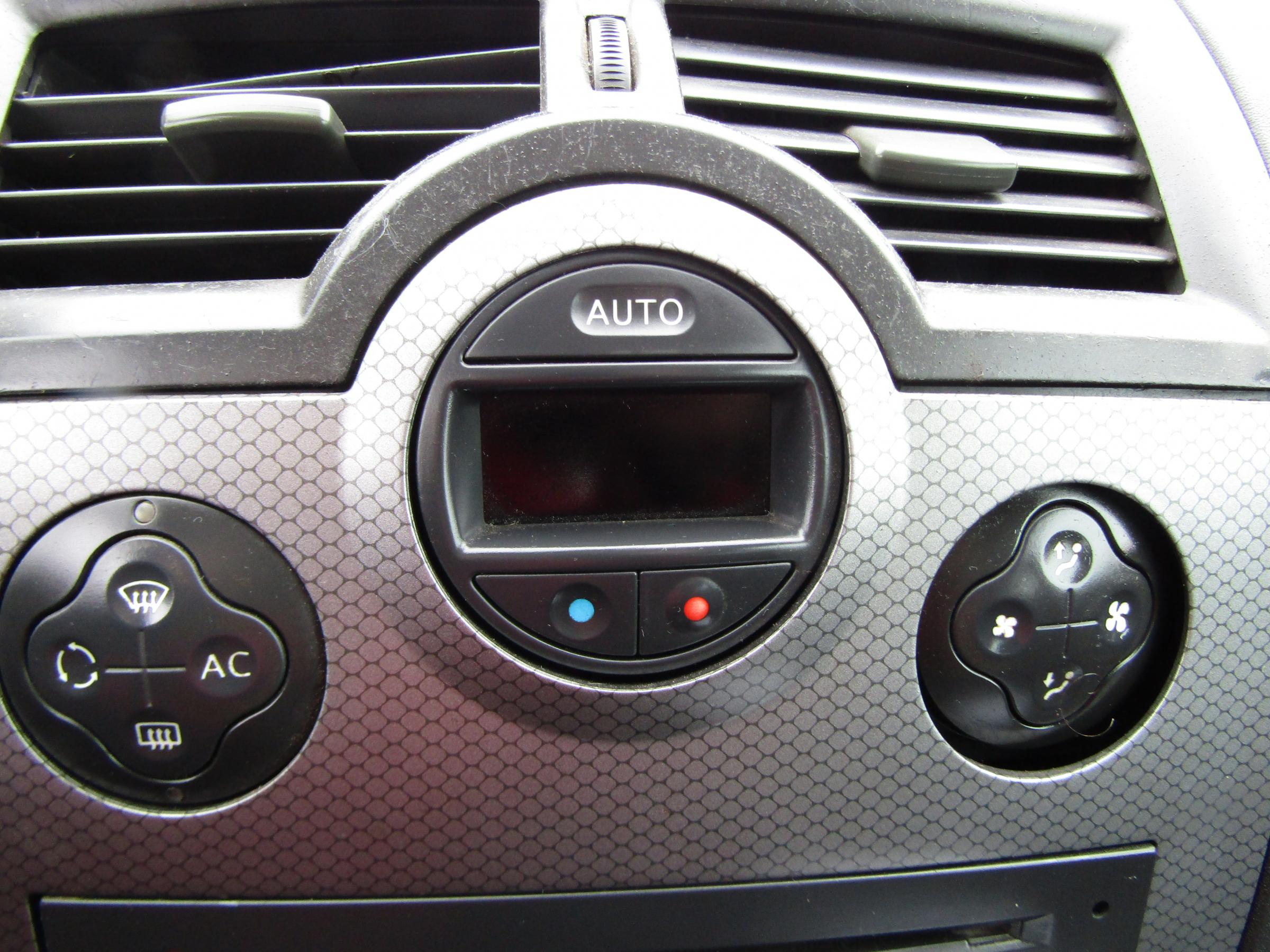 Renault Mégane, 2004 - pohled č. 13