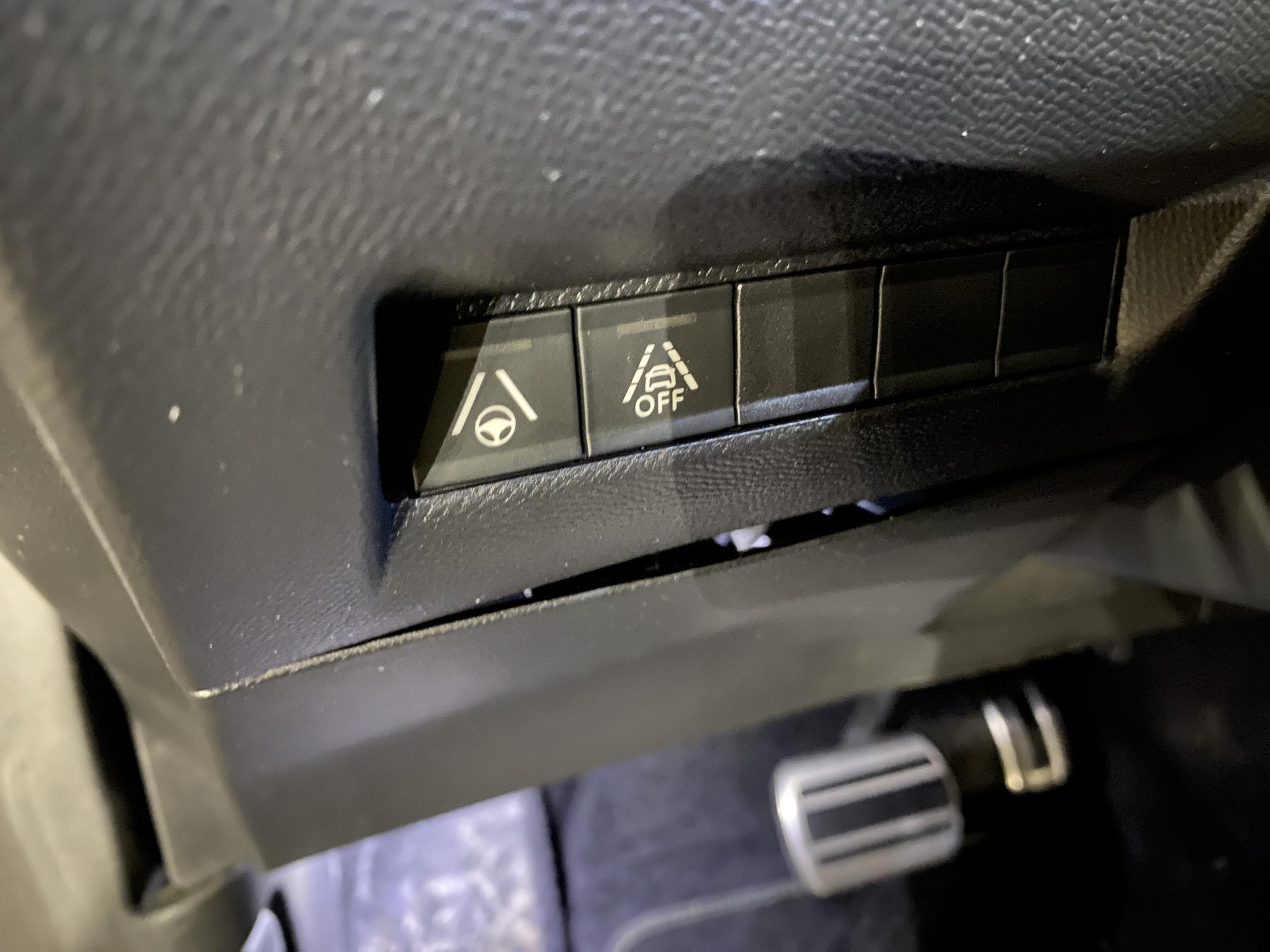 Peugeot 2008, 2020 - pohled č. 13