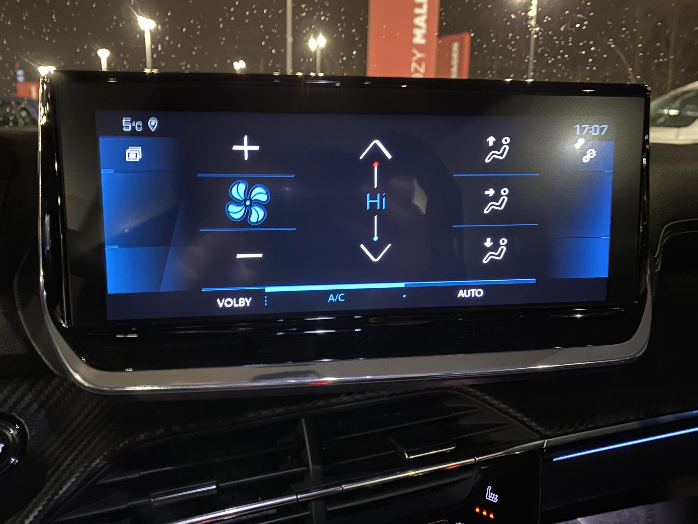 Peugeot 2008, 2020 - pohled č. 17