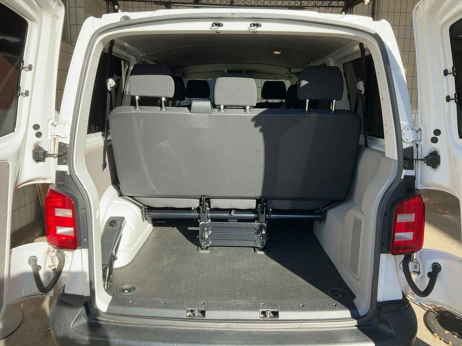 Volkswagen Transporter 2.0TDi  8míst T6
