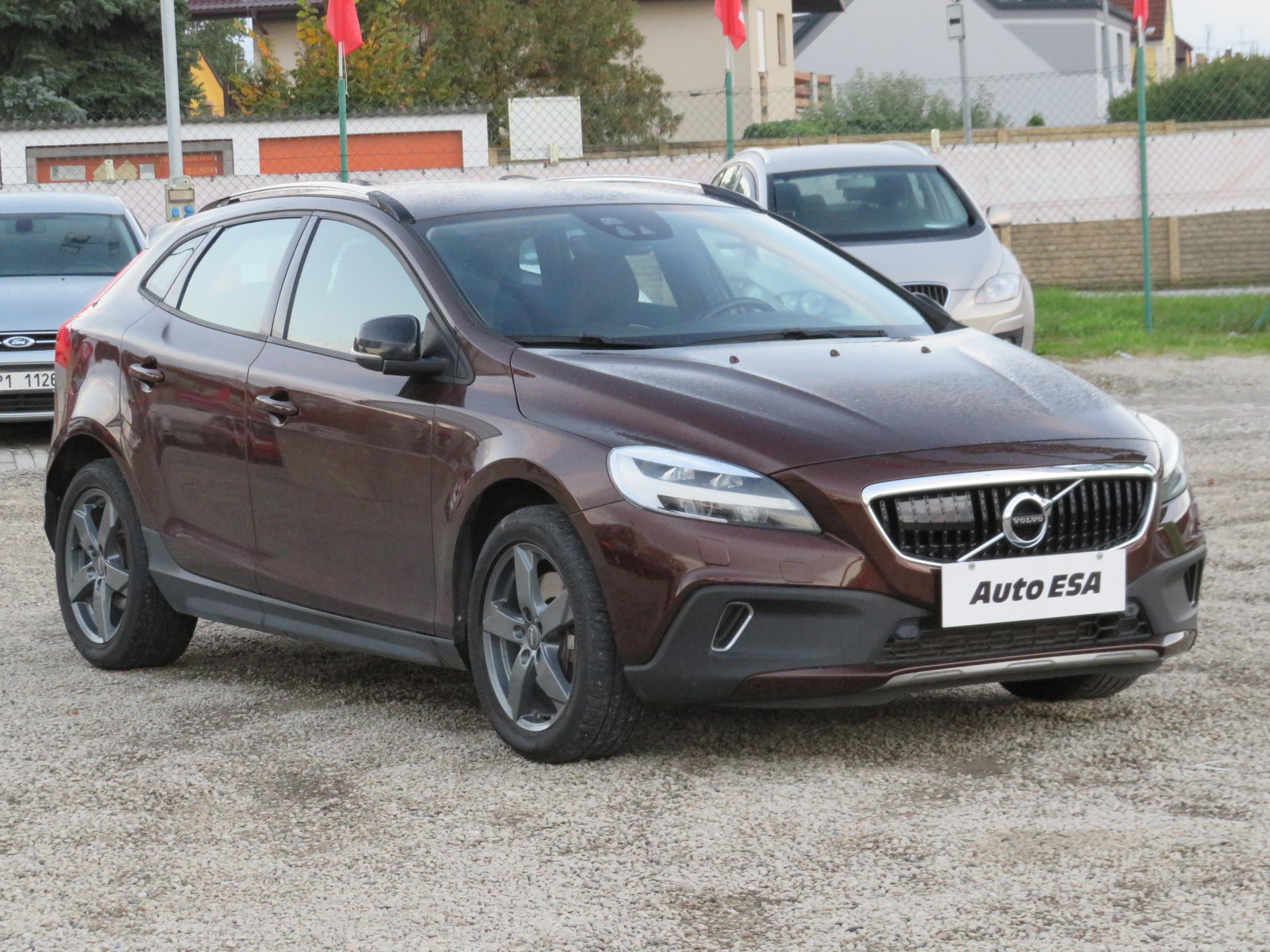 Volvo V40, 2018