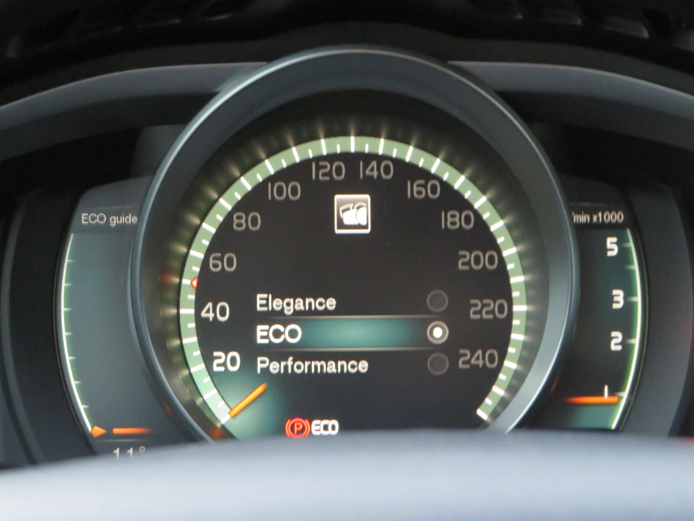 Volvo V40, 2018 - pohled č. 21