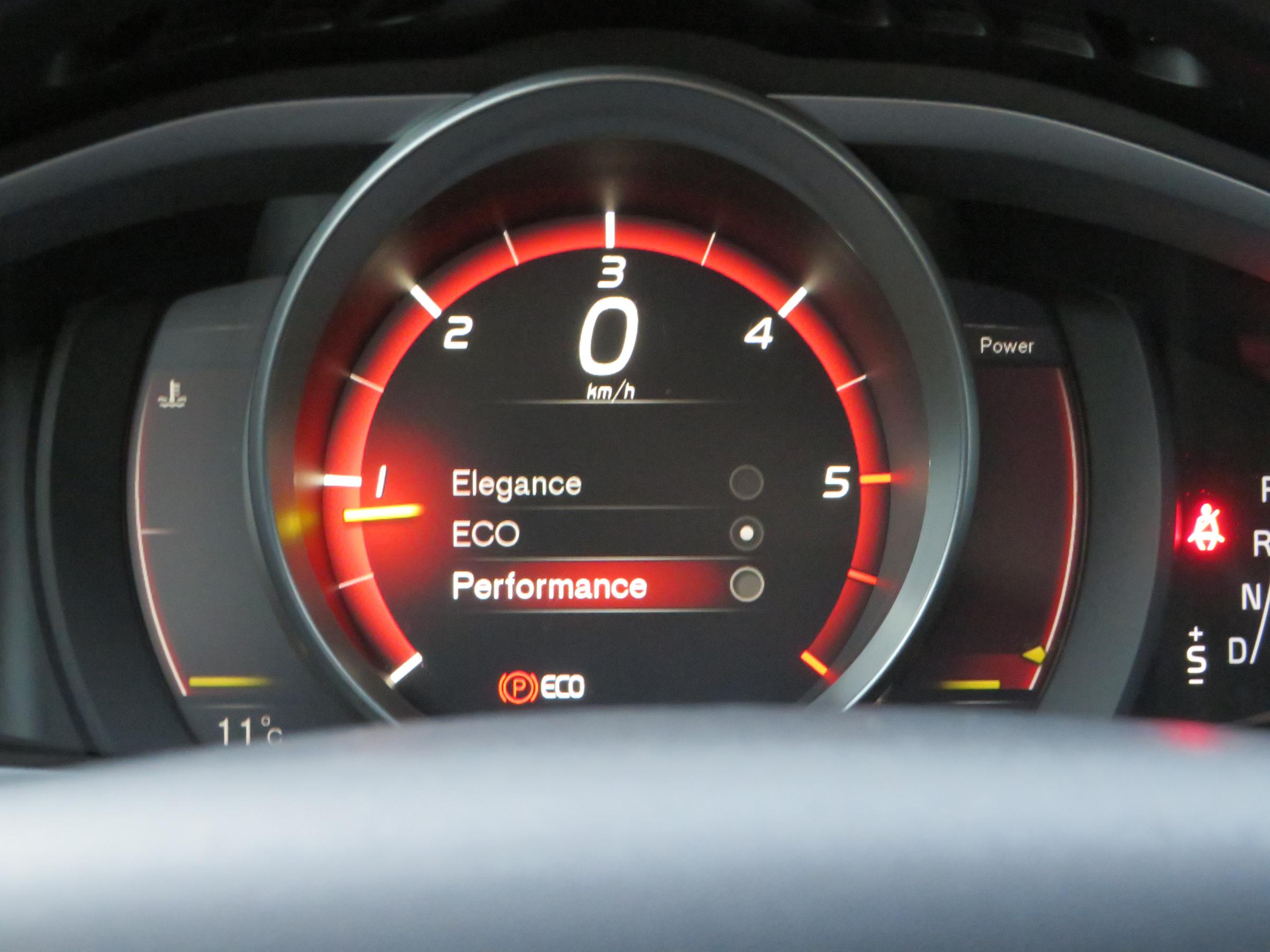 Volvo V40, 2018 - pohled č. 22