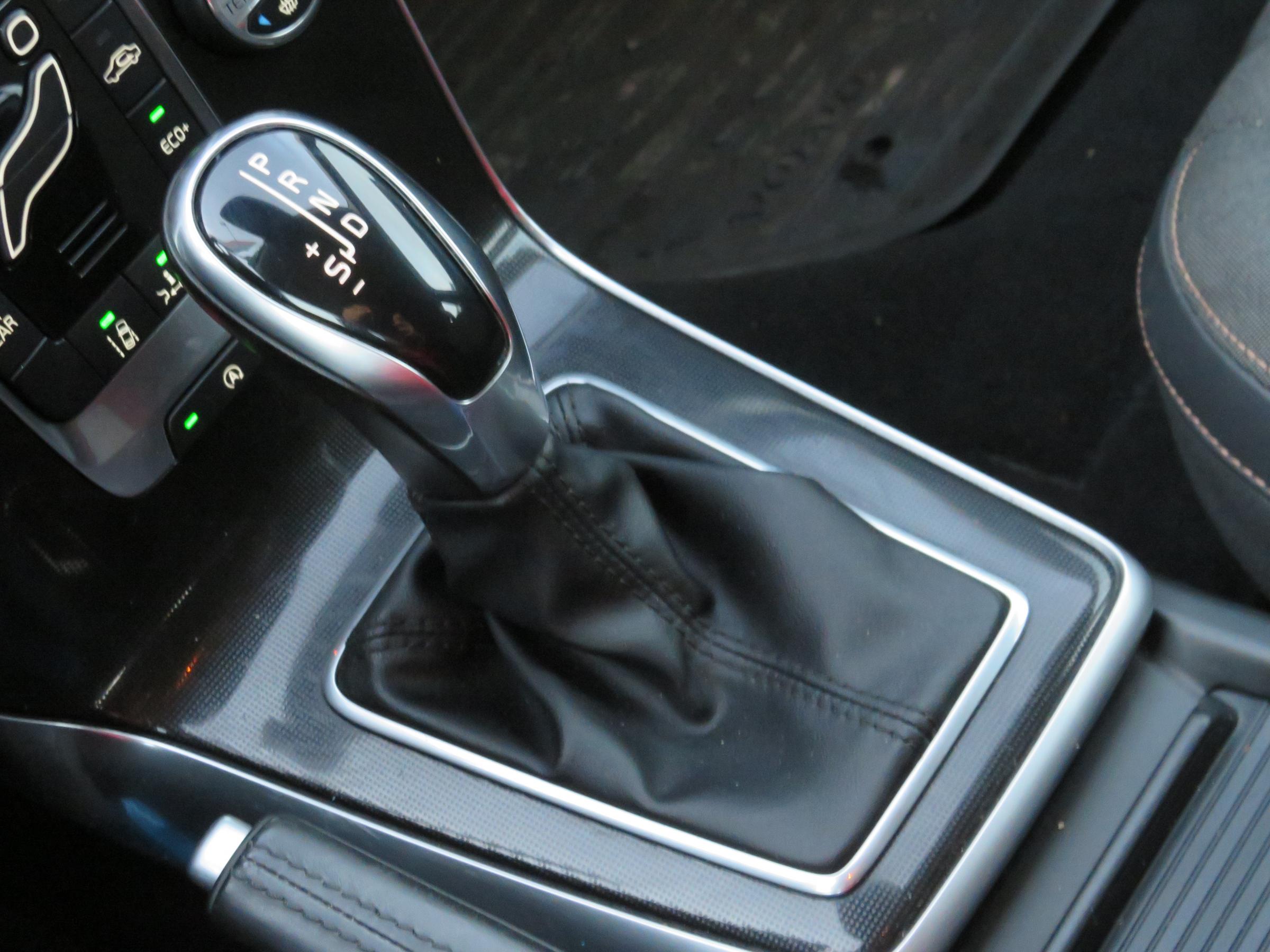 Volvo V40, 2018 - pohled č. 24