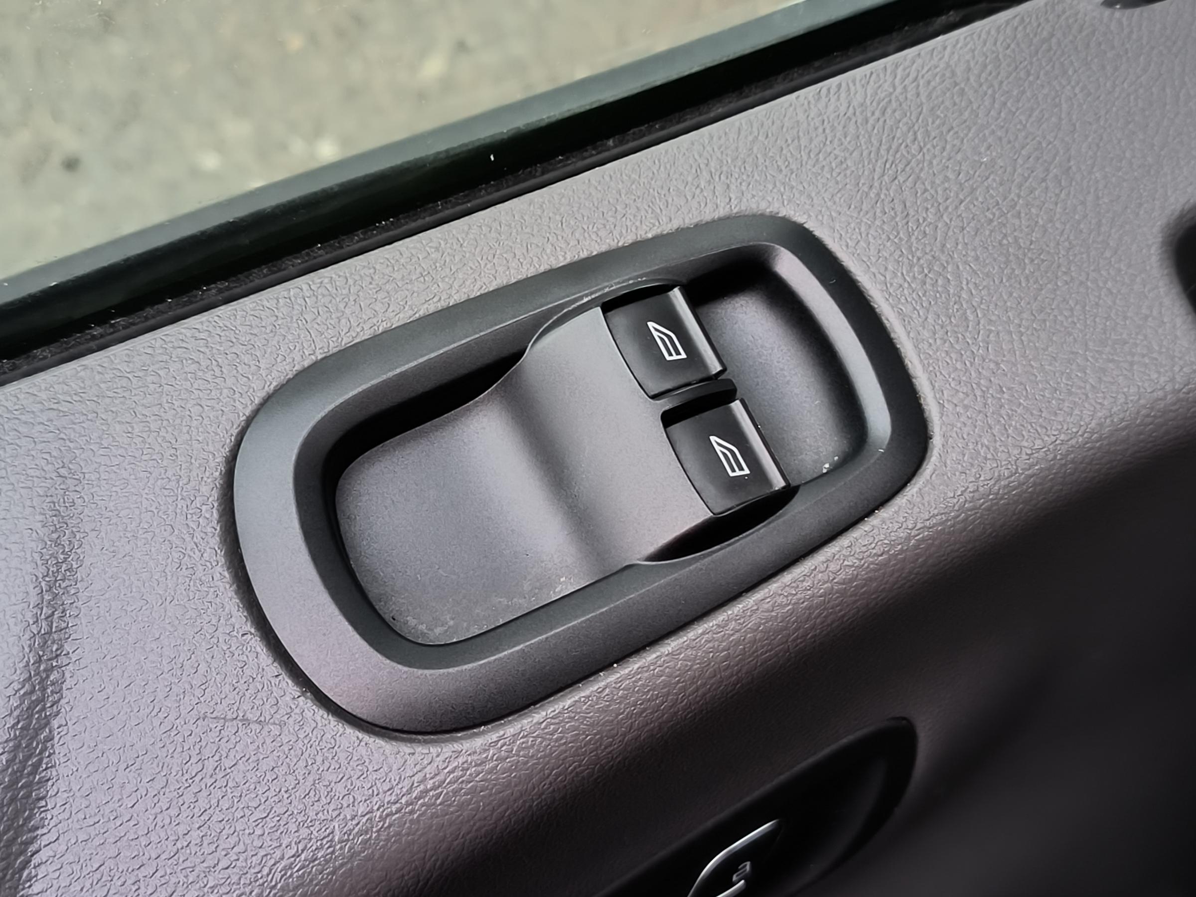 Ford Transit, 2021 - pohled č. 24