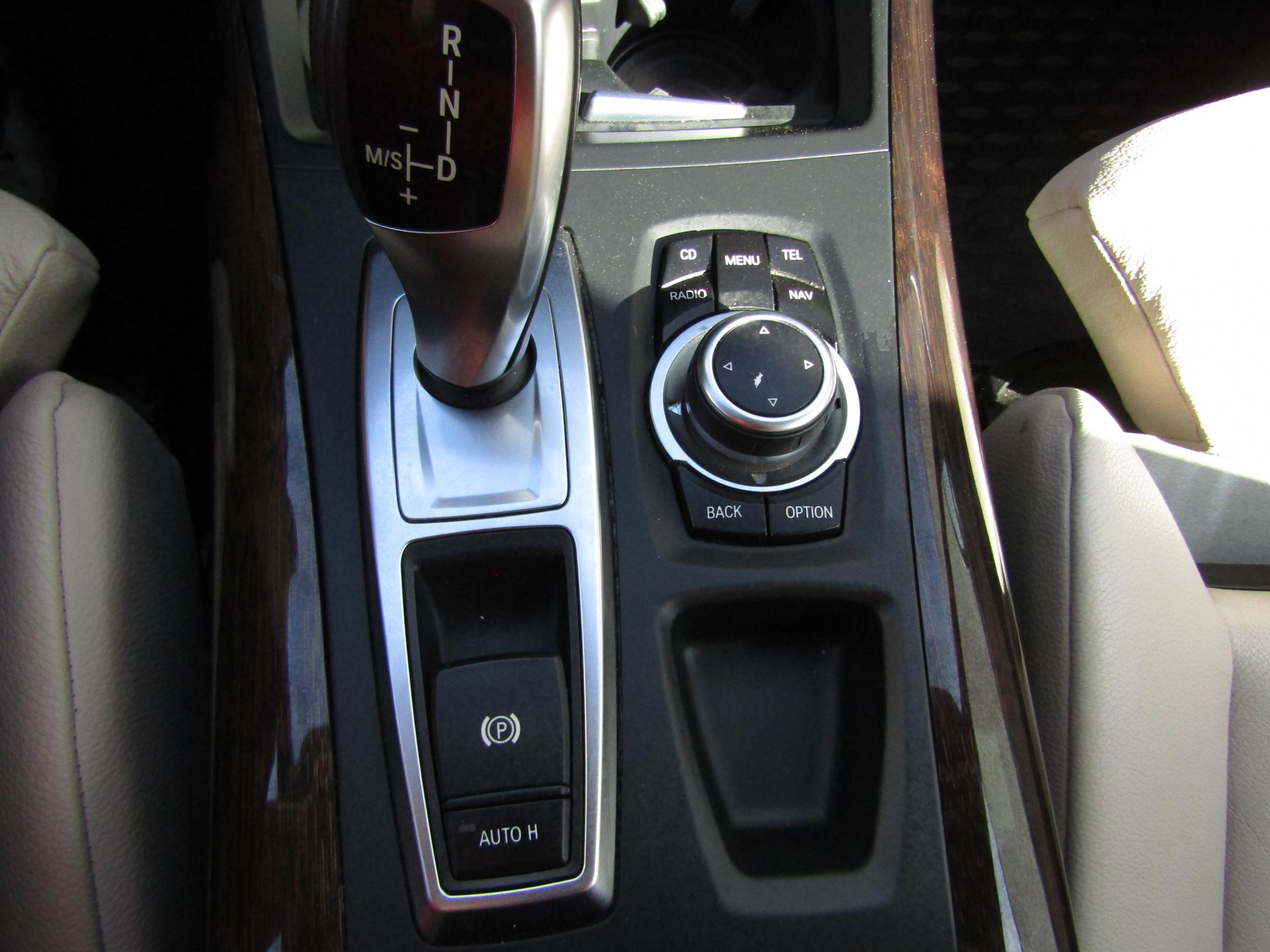 BMW X5, 2011 - pohled č. 20