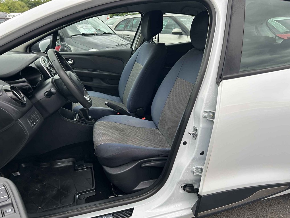 Renault Clio 1.2i 