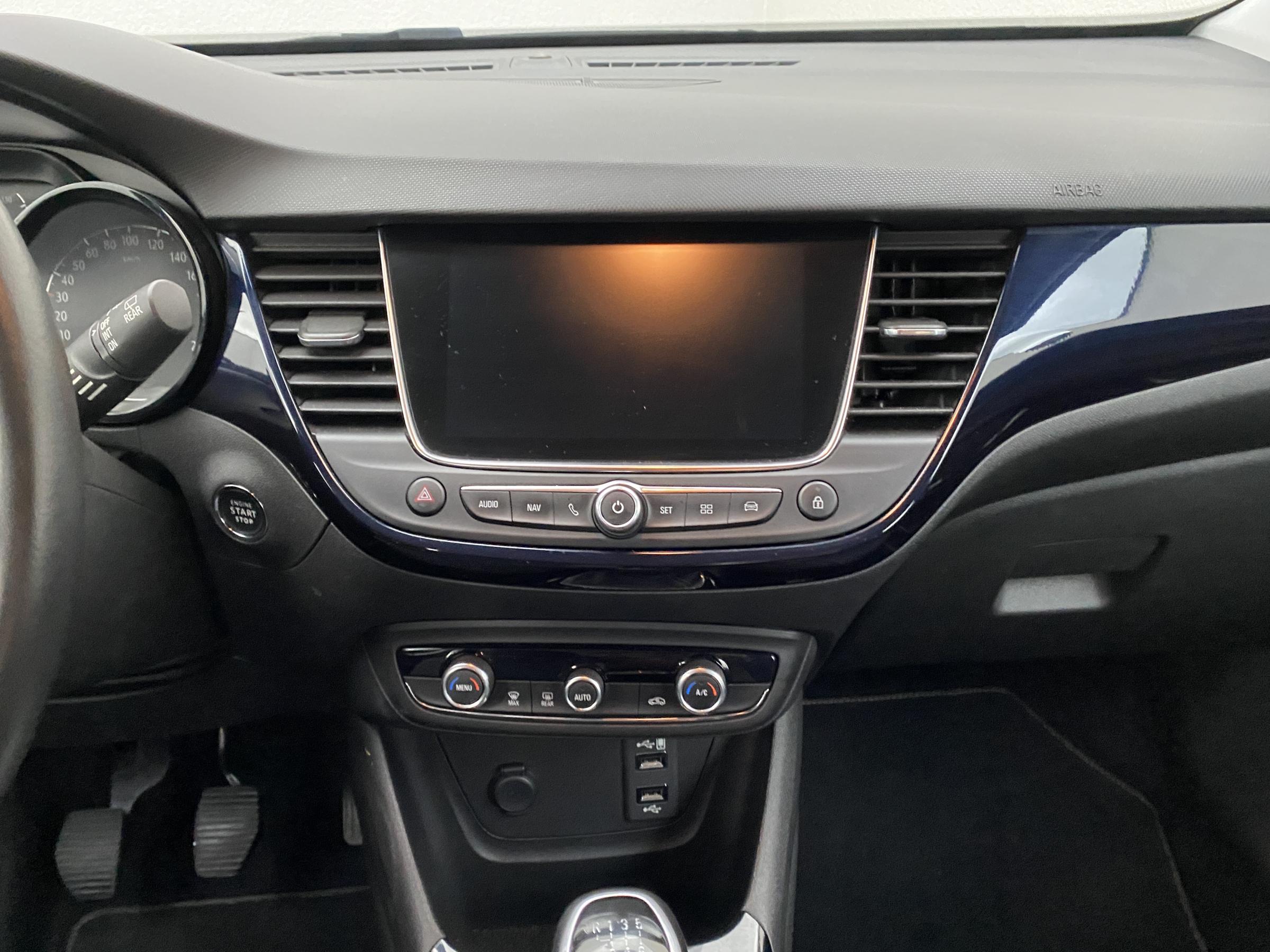 Vauxhall Crossland X, 2019 - pohled č. 12