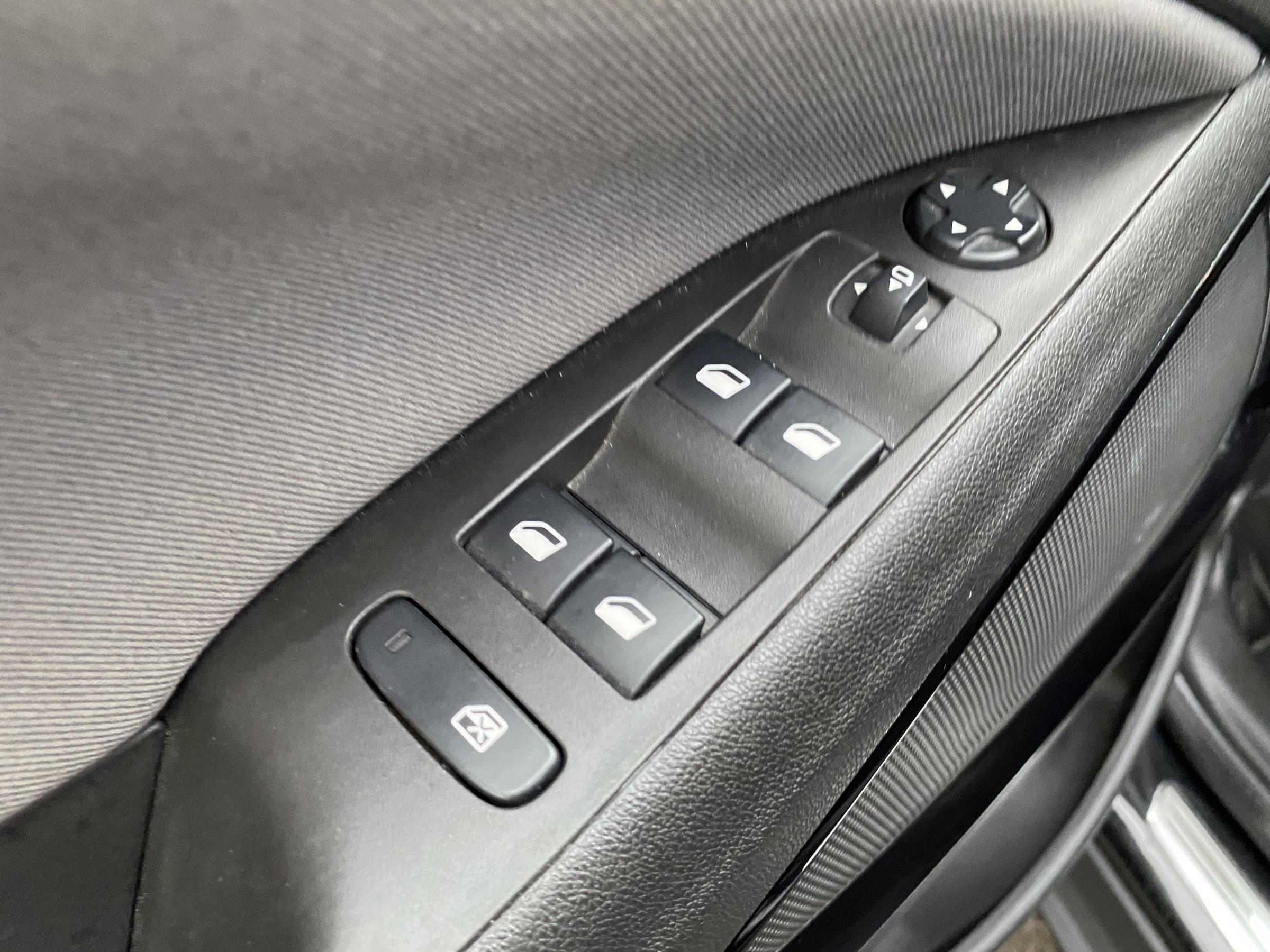 Vauxhall Crossland X, 2019 - pohled č. 13