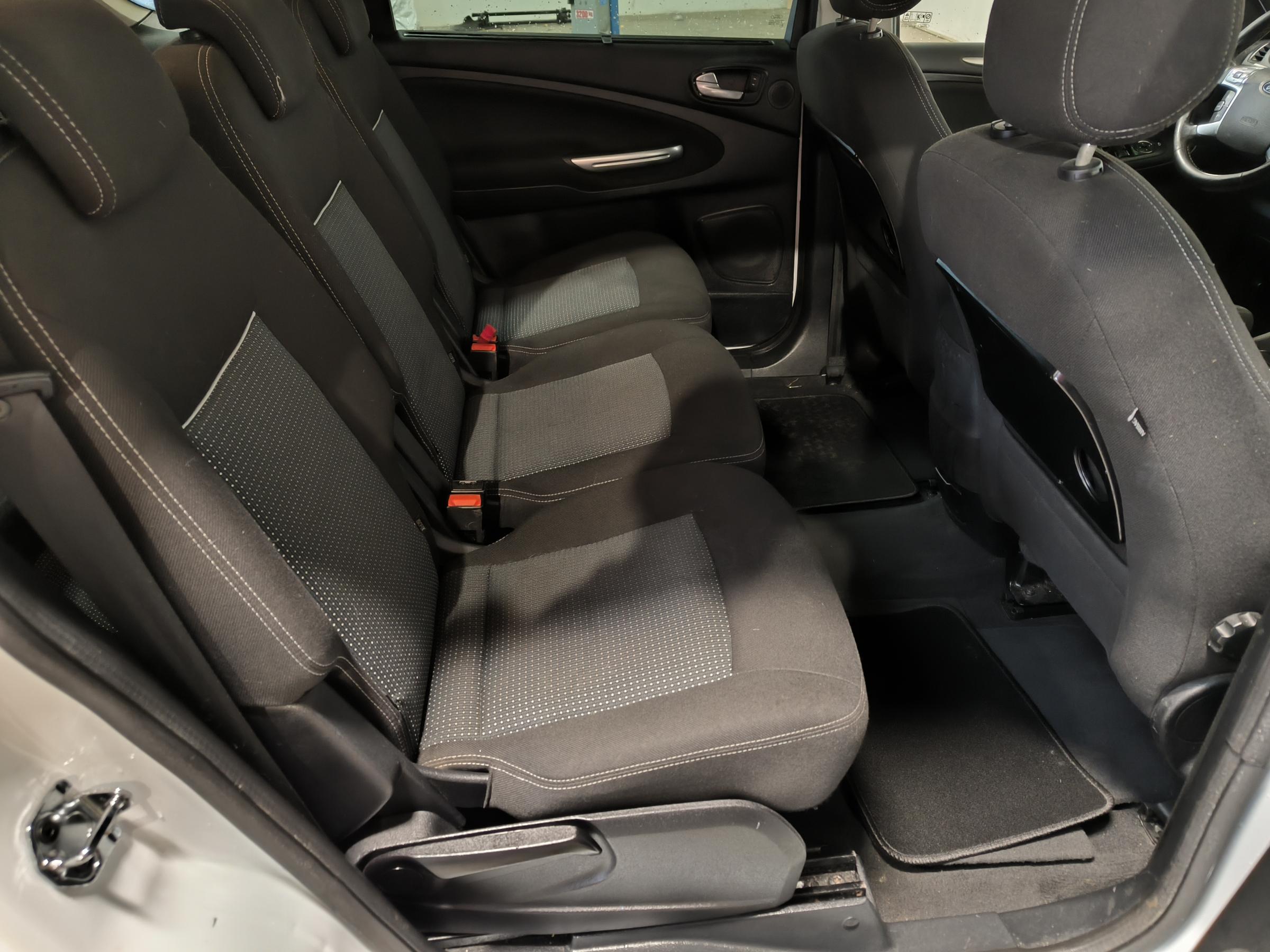 Ford S-MAX, 2014 - pohled č. 11