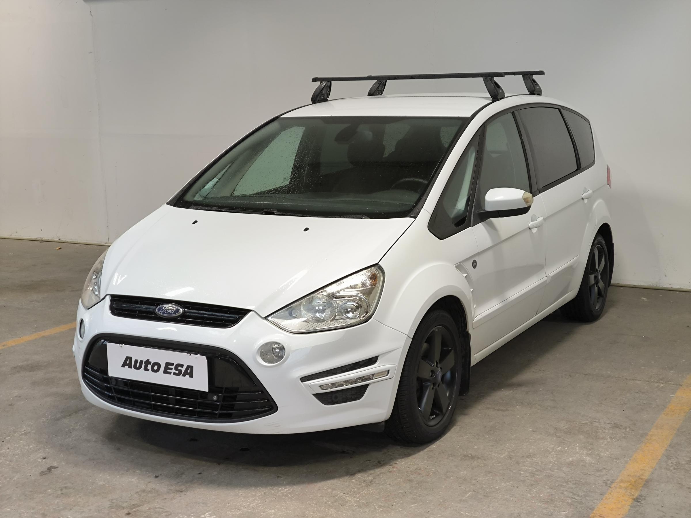 Ford S-MAX, 2014 - pohled č. 3