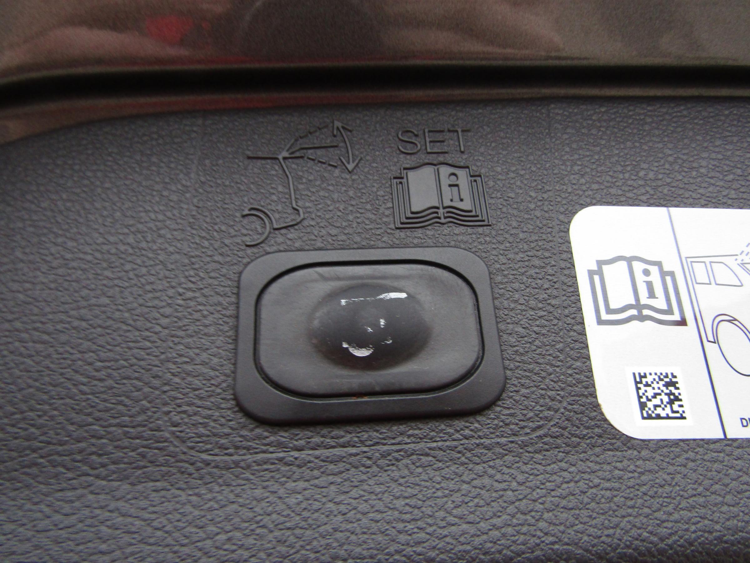 Ford Kuga, 2017 - pohled č. 20