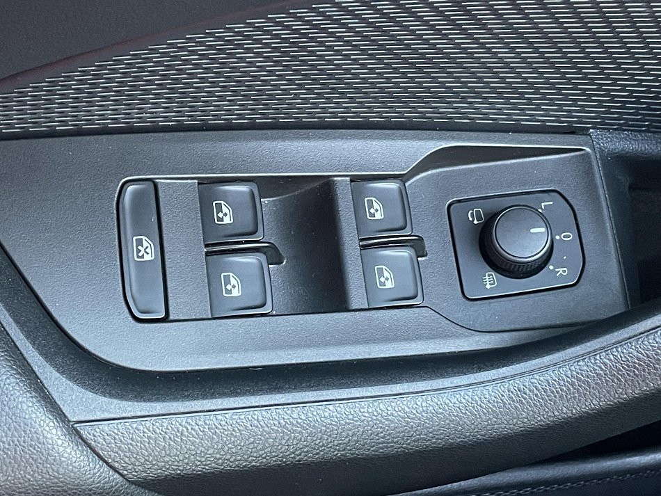 Škoda Octavia IV 1.5 TSi Style