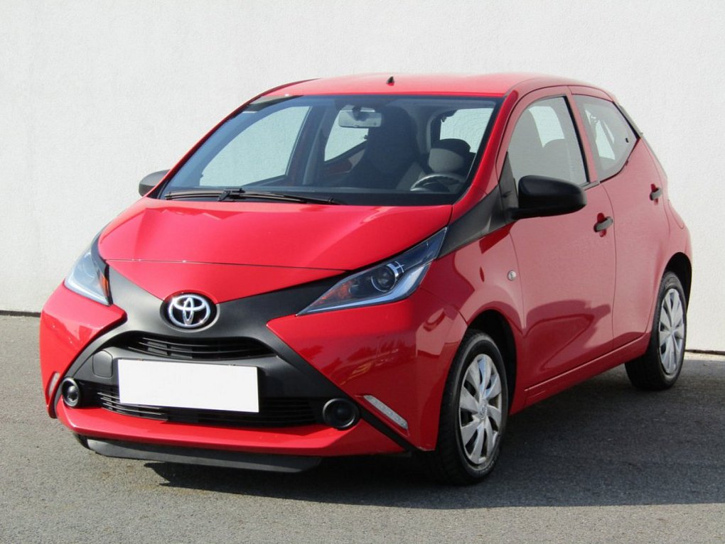 Toyota Aygo 1.0 VVT-i X-play