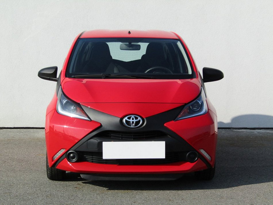 Toyota Aygo 1.0 VVT-i X-play