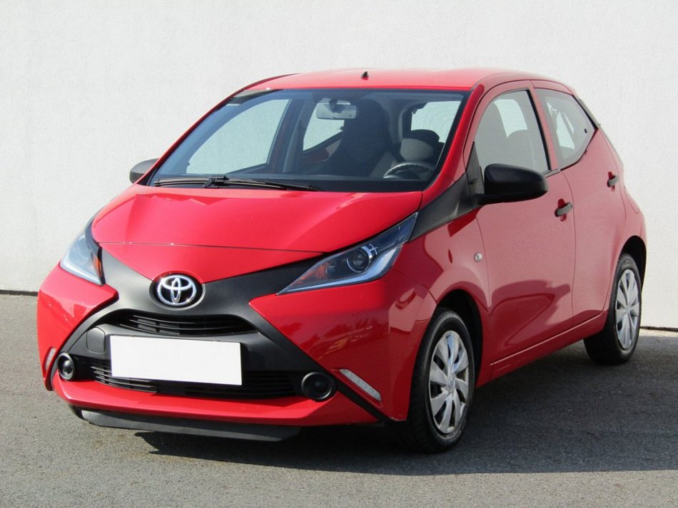 Toyota Aygo 1.0 VVT-i X-play