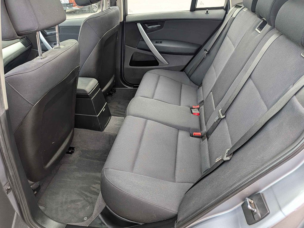 BMW X3 2.0 i  xD