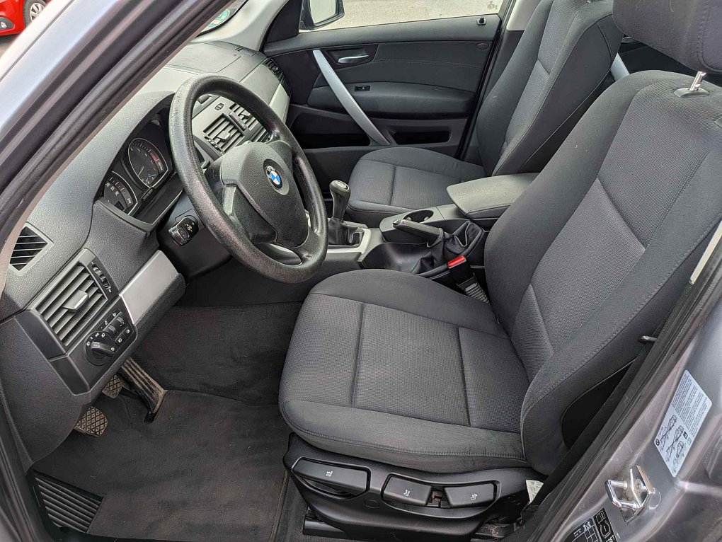 BMW X3 2.0 i  xD