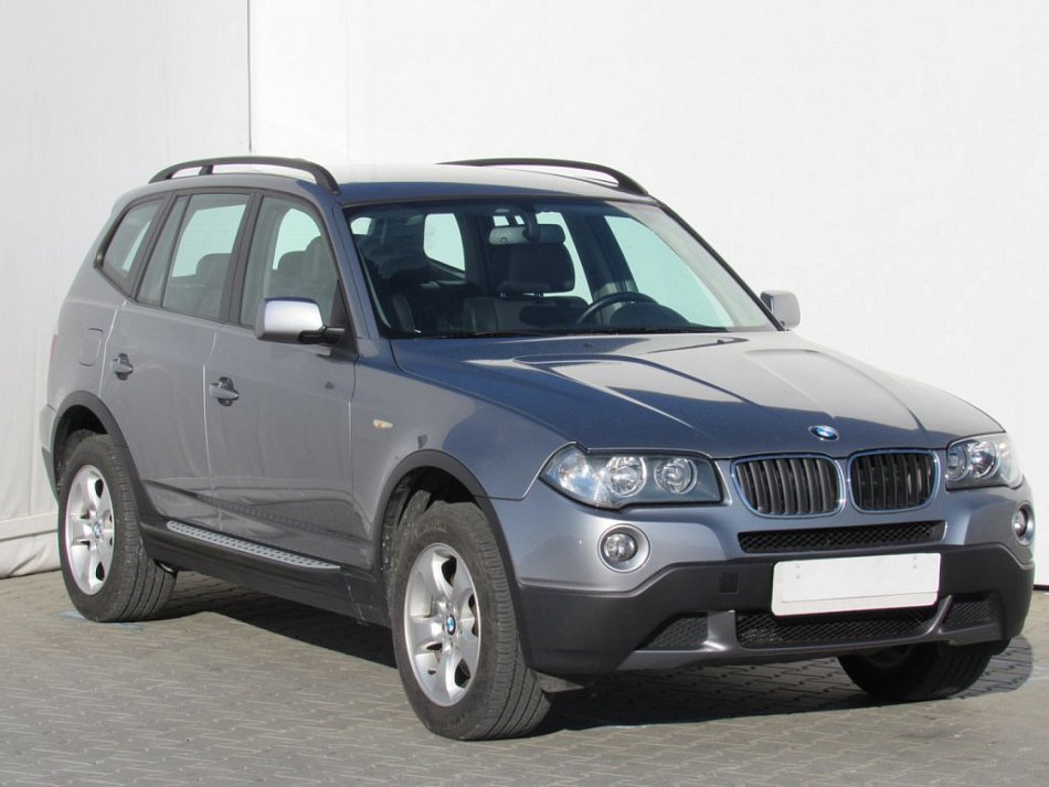 BMW X3 2.0 i 