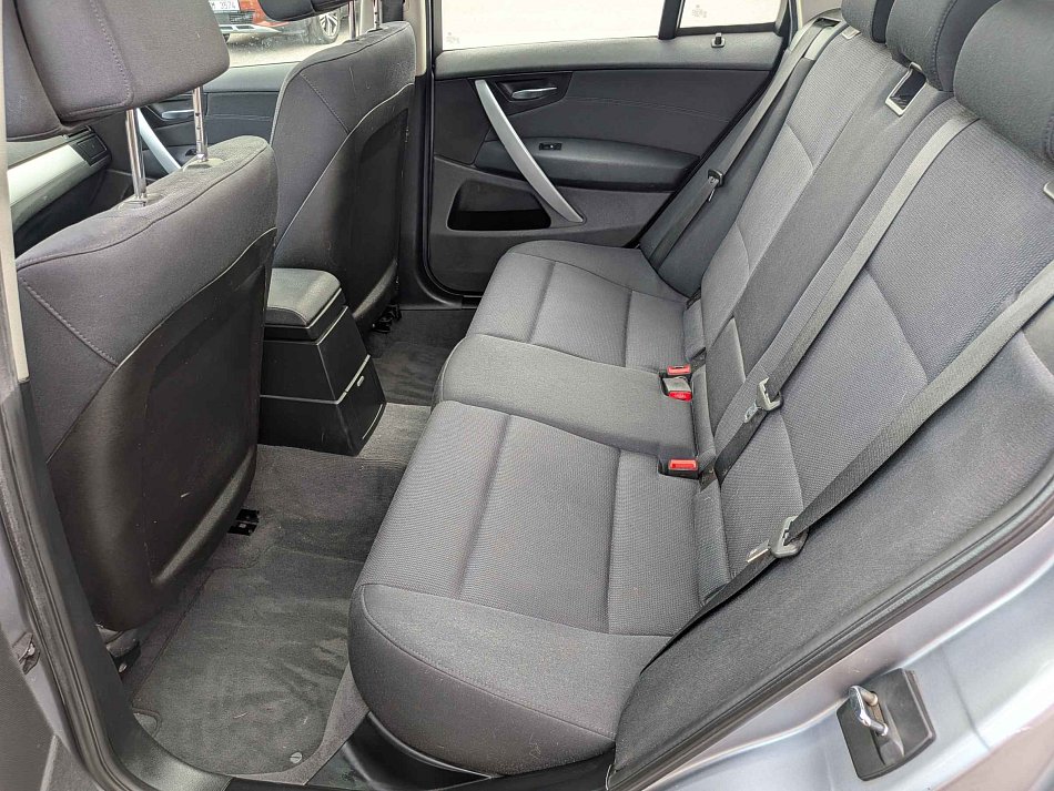 BMW X3 2.0 i  xD