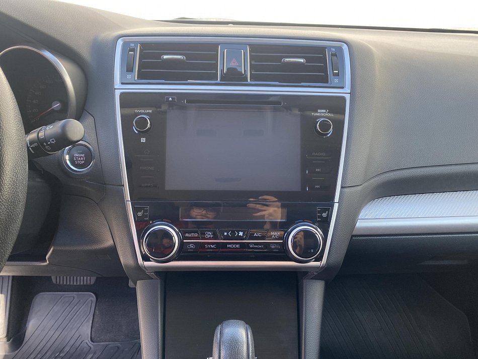 Subaru Outback 2.5 i  4x4