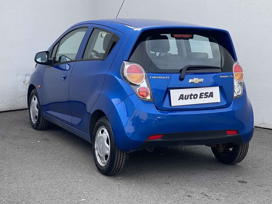 Chevrolet Spark 1.0i 