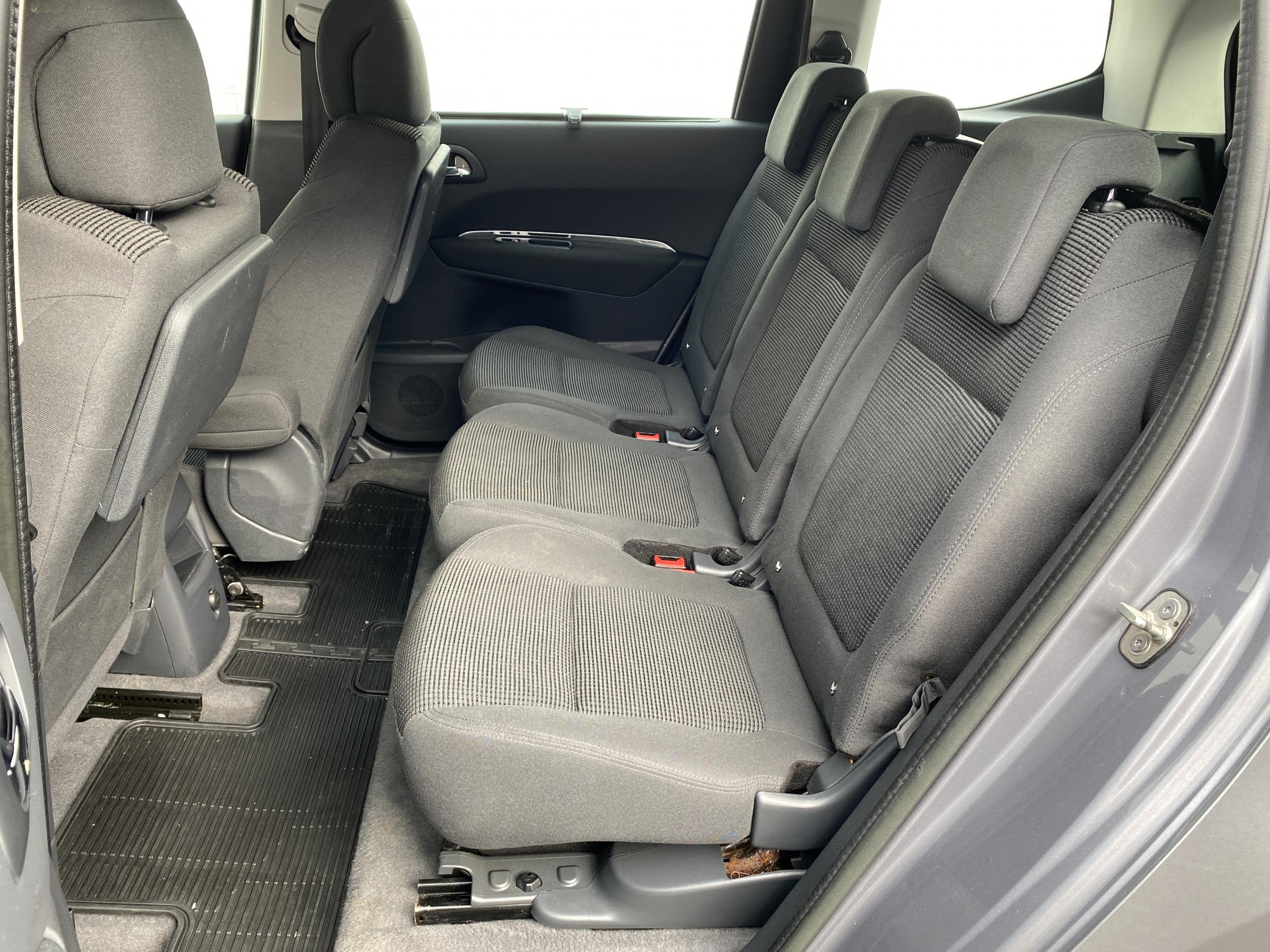 Peugeot 5008, 2014 - pohled č. 10