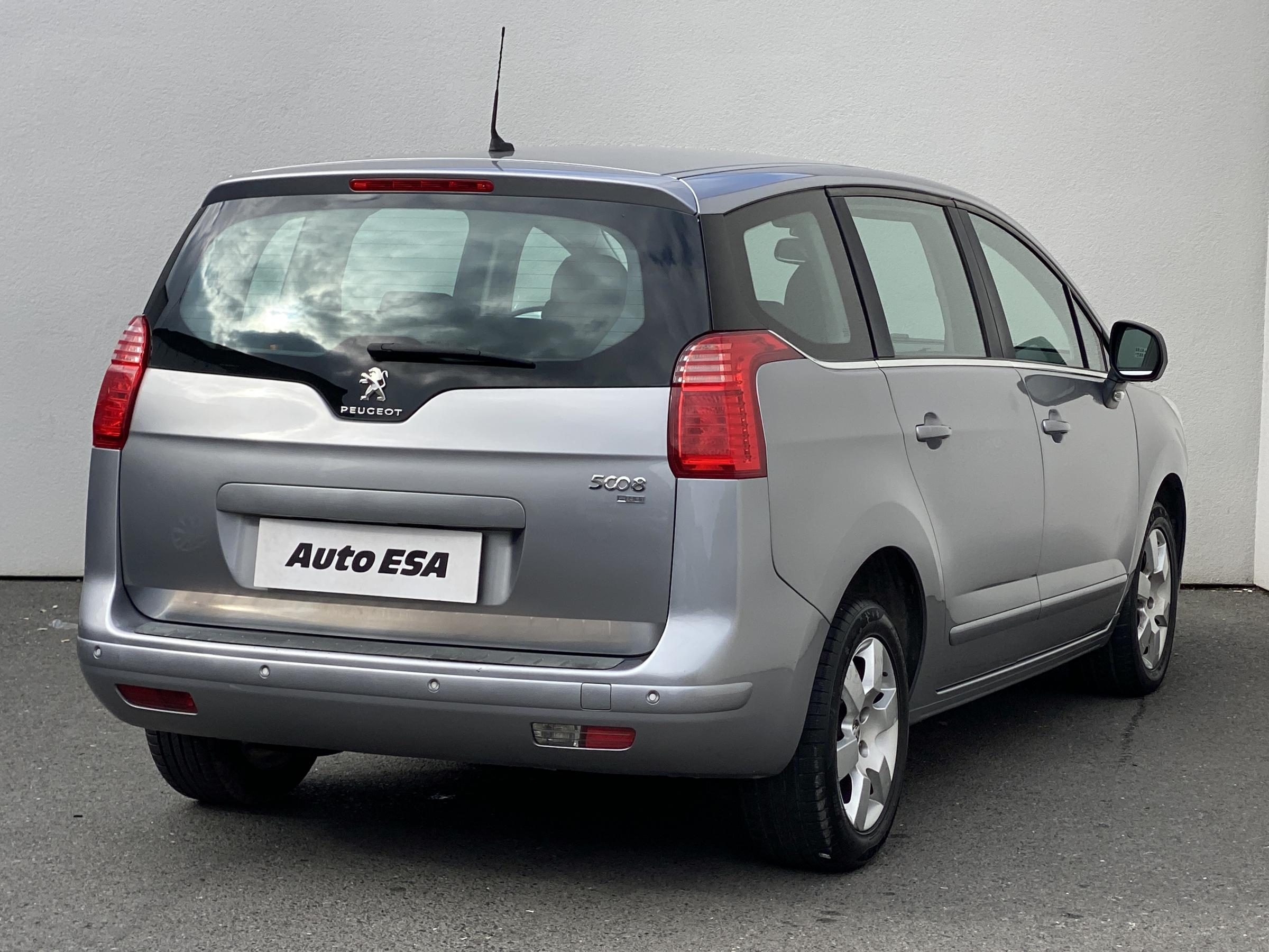 Peugeot 5008, 2014 - pohled č. 4