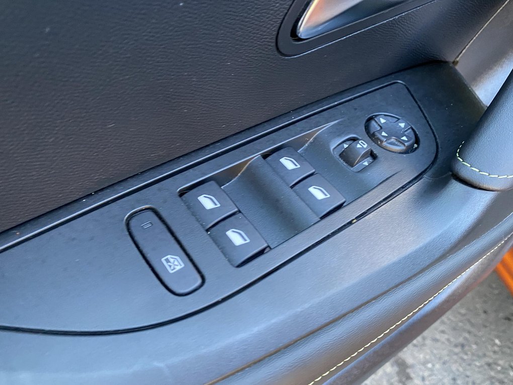 Peugeot 2008 1.2 PT GT