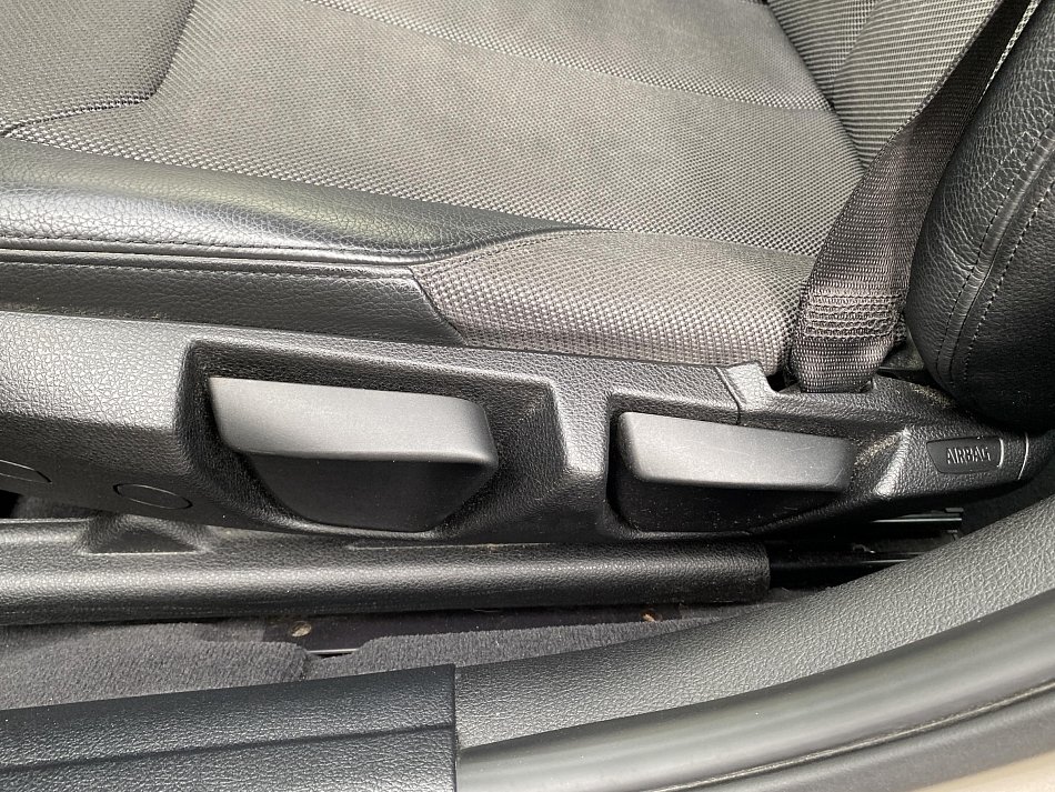 BMW Řada 3 2.0 D Modern 320d xDrive