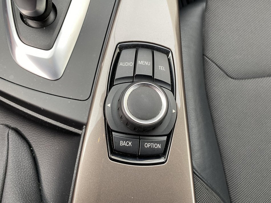BMW Řada 3 2.0 D Modern 320d xDrive