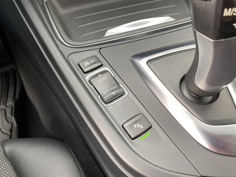BMW Řada 3 2.0 D Modern 320d xDrive