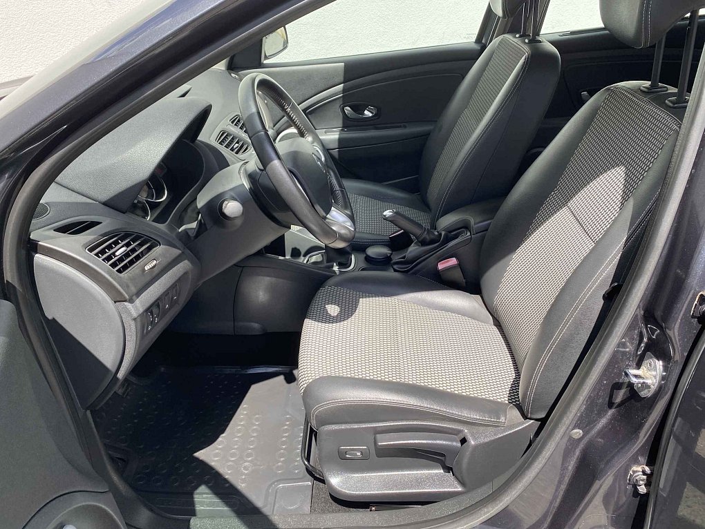 Renault Fluence 1.6 i 
