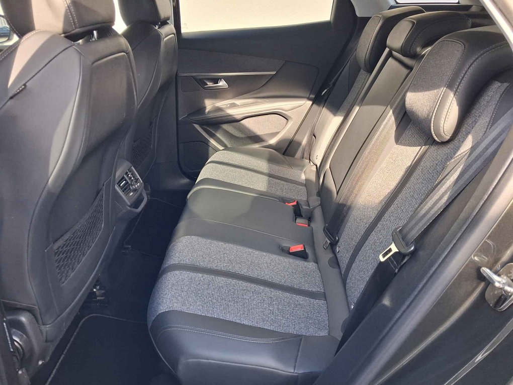 Peugeot 3008 1.2 PT Allure