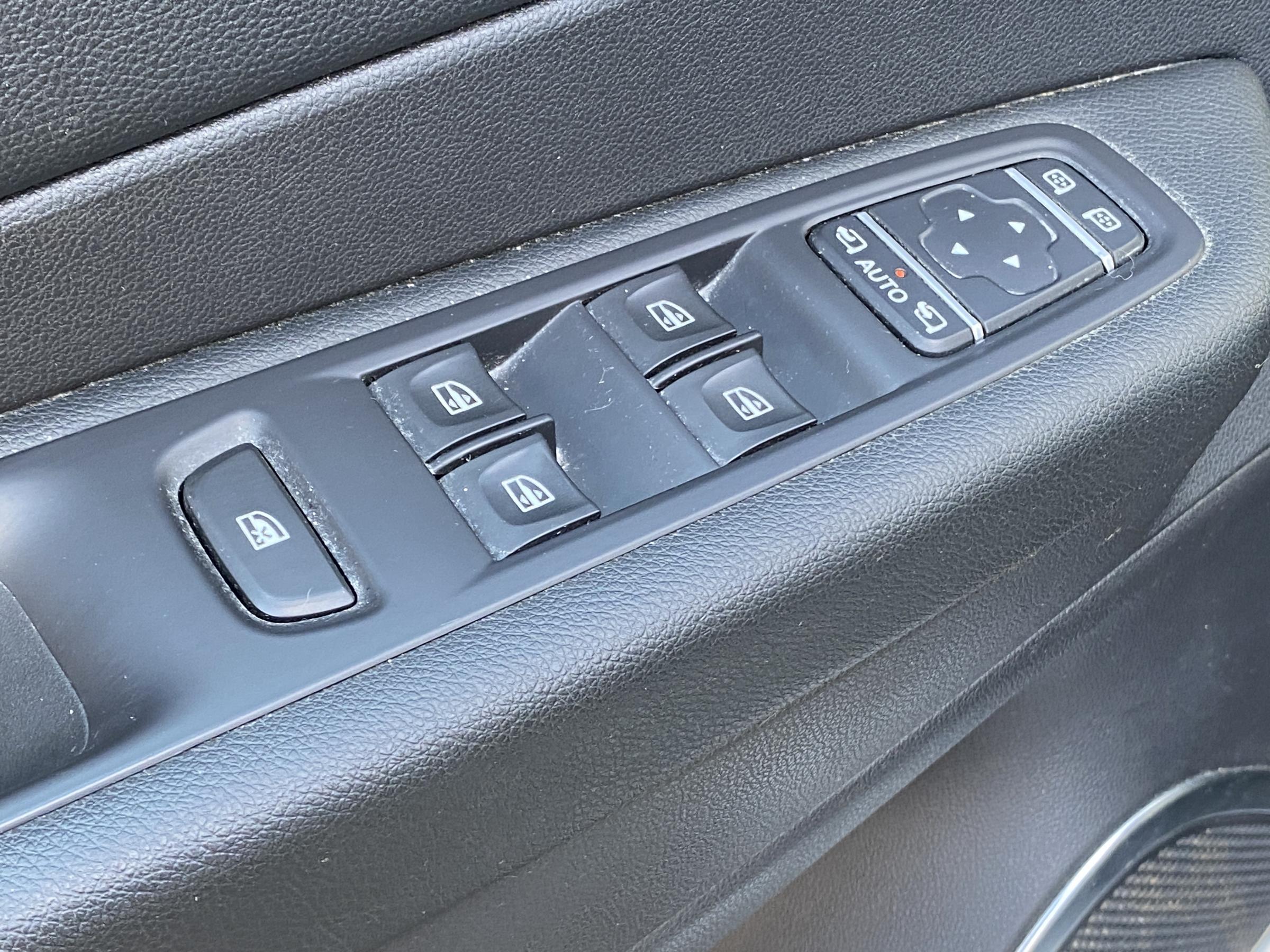 Renault Captur, 2019 - pohled č. 12