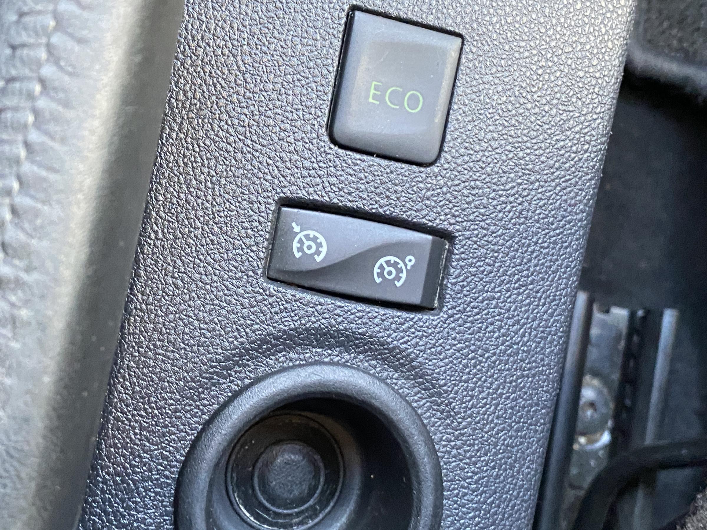 Renault Captur, 2019 - pohled č. 16